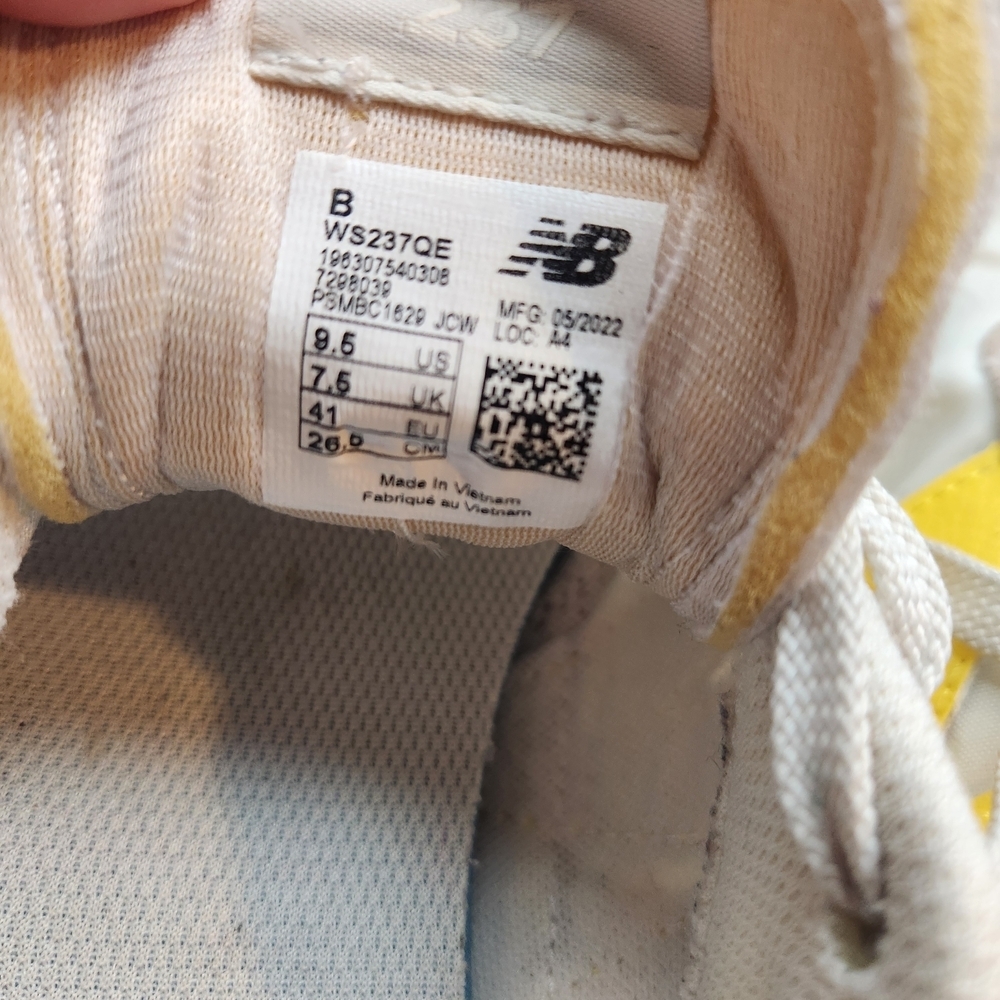 New Balance, Yellow And White Sneakers, Womens Size 9.5 - Picture 6 of 9